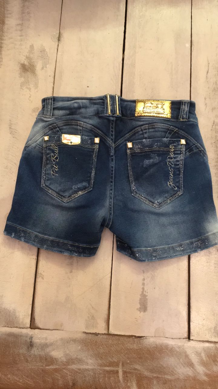 short jeans rasgado no bolso